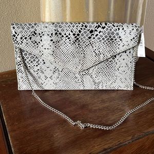 NWT  EXPRESS Silver/gray/black snake print clutch
